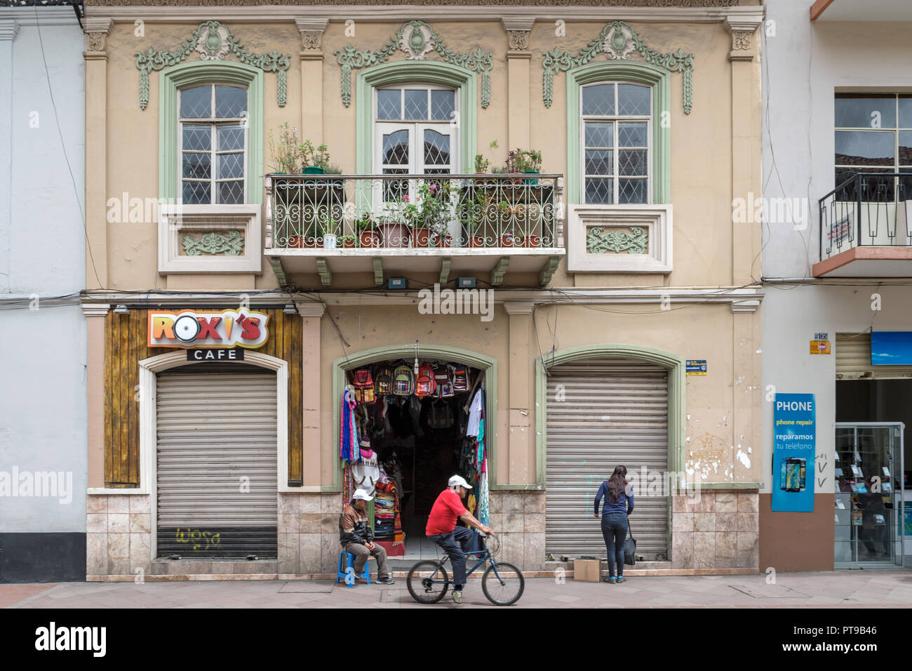 Shop bâtiment colonial à Cuenca Equateur Banque D'Images