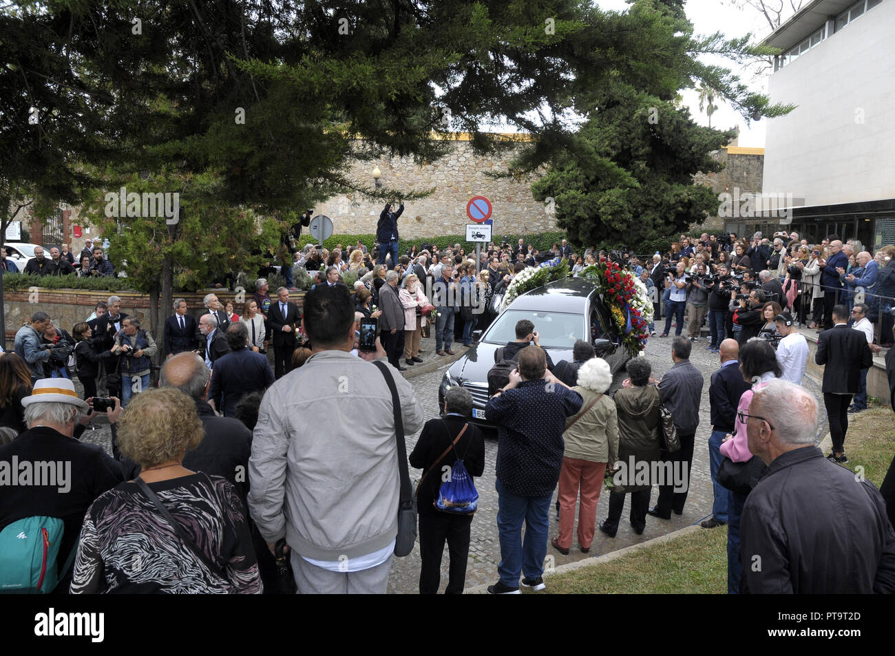 Barcelone, Espagne. 8 octobre 2018. Funérailles de la diva espagnole Montserrat Caballé, à Barcelone. Elle est décédée le samedi 6 octobre 2018, 85 ans. Sa famille, plusieurs amis comme Josep Carreras, Jaume Arragall, Jordi Savall, Albano, politiciens et de nombreux admirateurs ont aidé à donner le dernier adieu à la soprano. Credit : Rosmi Duaso/Alamy Life News Banque D'Images