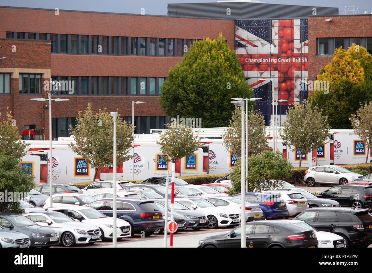 Supermarché ALDI (UK) siège à Atherstone, North Warwickshire, Angleterre, Royaume-Uni. Banque D'Images