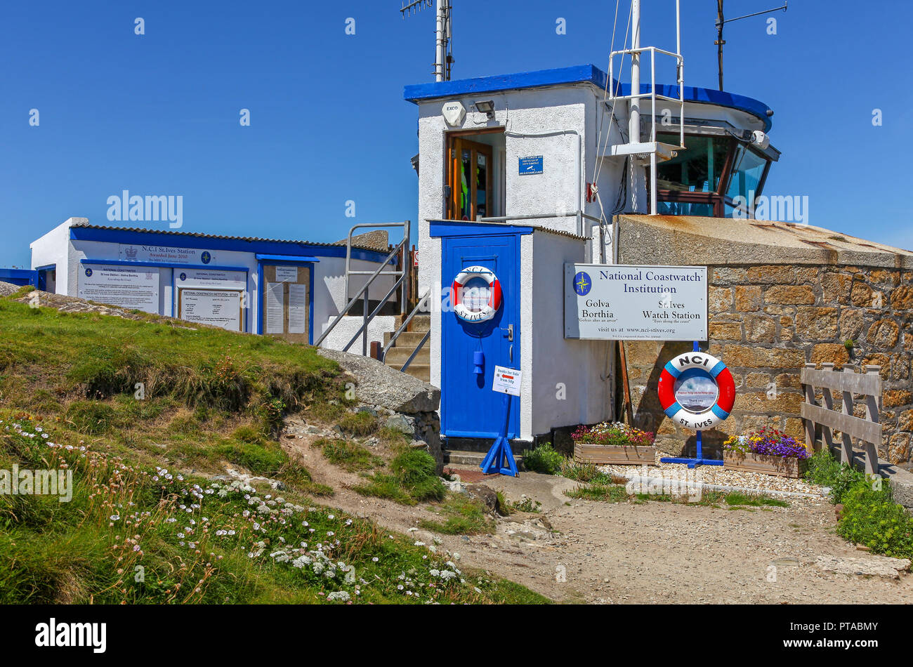 La tour de St Ives, géré par l'institution de surveillance côtière nationale, une organisation bénévole et caritatif, St Ives, Cornwall, England, UK Banque D'Images