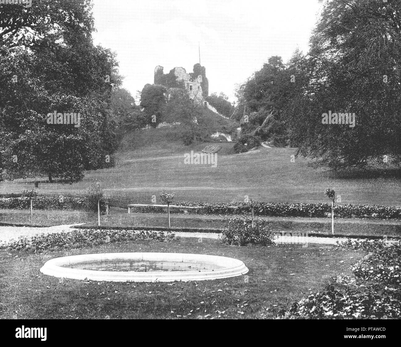 Château Hawarden, Flintshire, Pays de Galles, 1894. Créateur : Inconnu. Banque D'Images