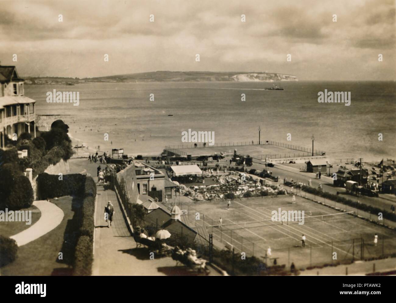 'Kiosque & Tribunaux Tennnis, Shanklin, I.W.", c1920. Créateur : Inconnu. Banque D'Images