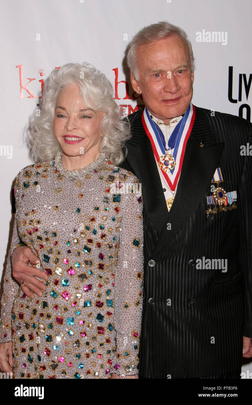 Edwin (Buzz) Aldrin Jr. Eugene 01/22/09 6e congrès annuel de l 'Living Legends of Aviation Awards' @ The Beverly Hilton, Los Angeles Photo de Megumi Torii/HNW / PictureLux 33680 Numéro de référence de dossier 200HNW Banque D'Images