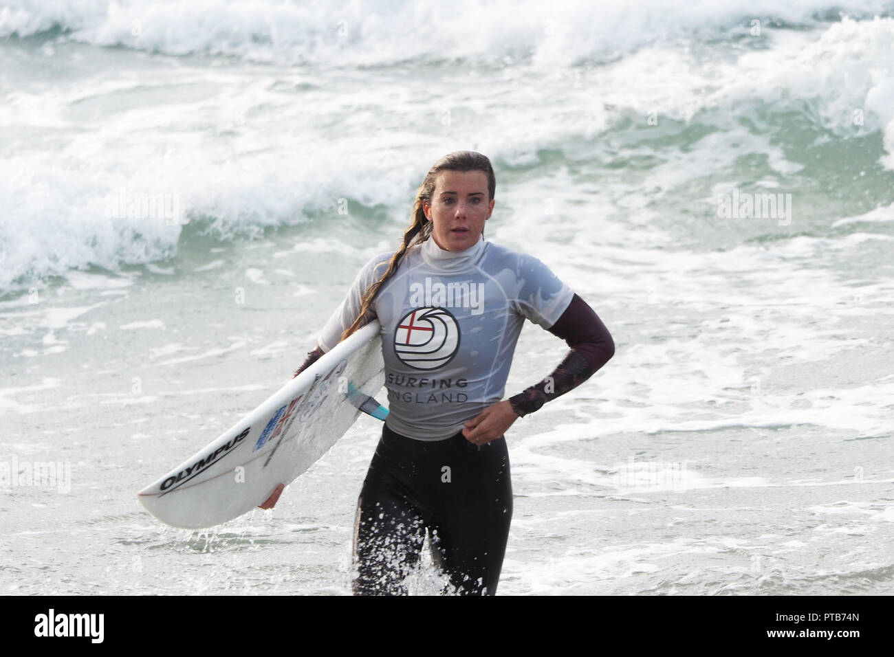 Championnats de surf britannique et de la Cup 2018 winnerJay ouvert, Mens Quinn 35 ans originaire de Nouvelle-Zélande, représentant le Pays de Galles, Roxy womens winner Lucy Banque D'Images