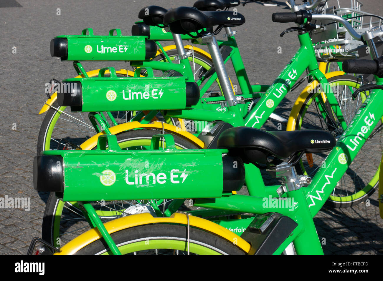 Détail de chaux E bouilloire service de location de vélos sur la rue Berlin, Allemagne Banque D'Images