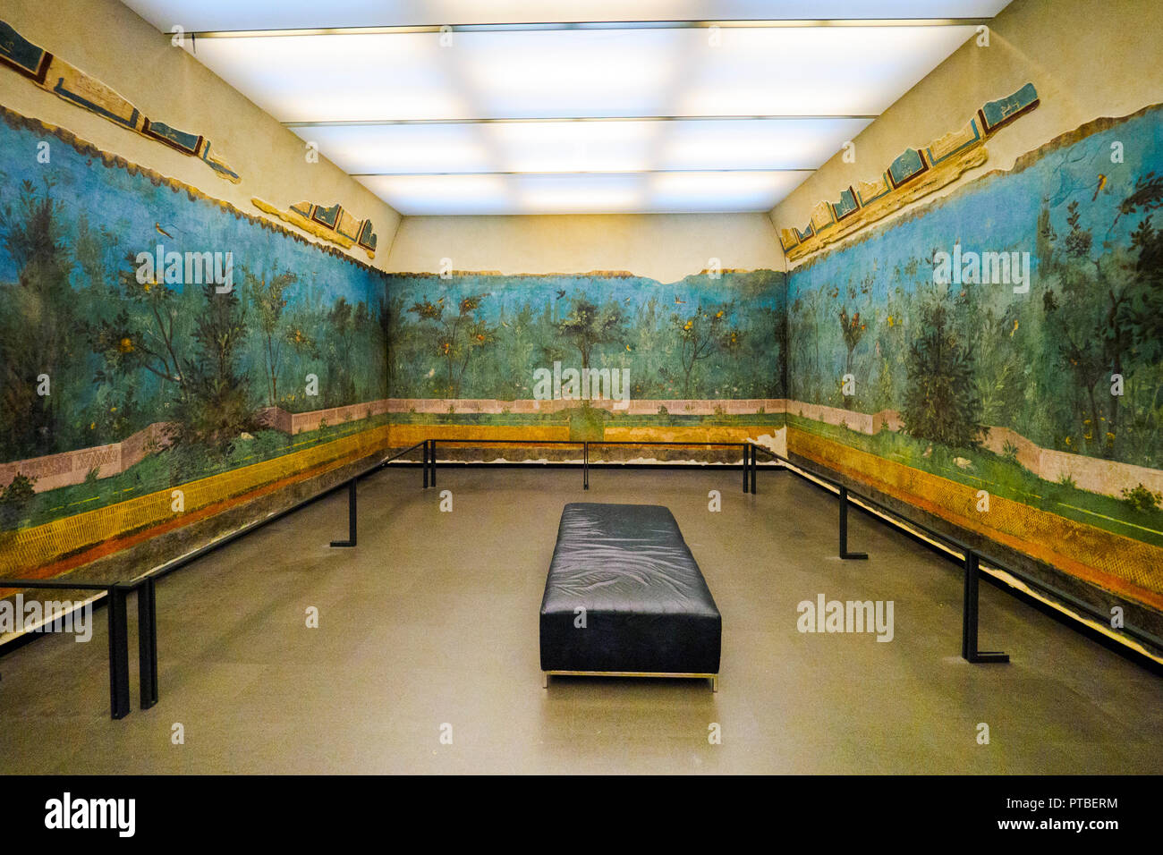 Murs peints à fresque d'une chambre à Villa di Livia à Primaporta - Le National Musée romain de Palais Massimo alle Terme - Rome, Italie Banque D'Images
