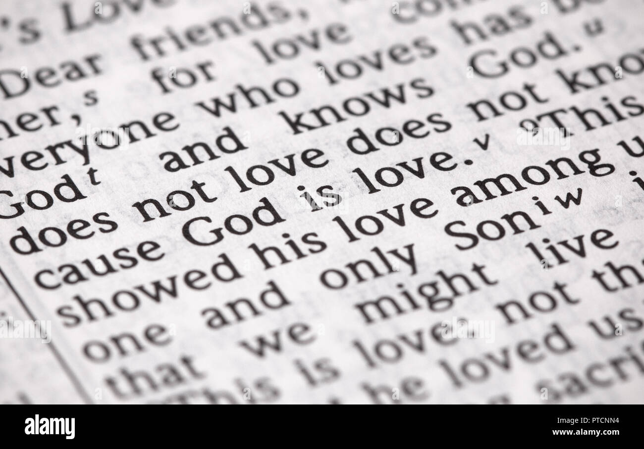 Le Verset Biblique Dieu Est Amour Dans L Objet Photo Stock Alamy