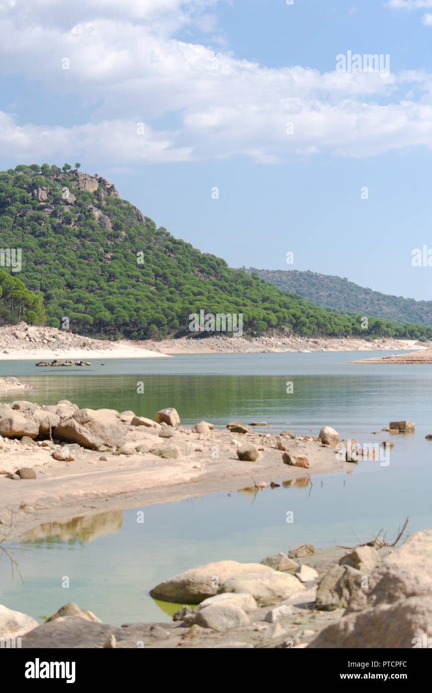 Photographie de paysage du lac Pantano San Juan à Madrid, Espagne Banque D'Images