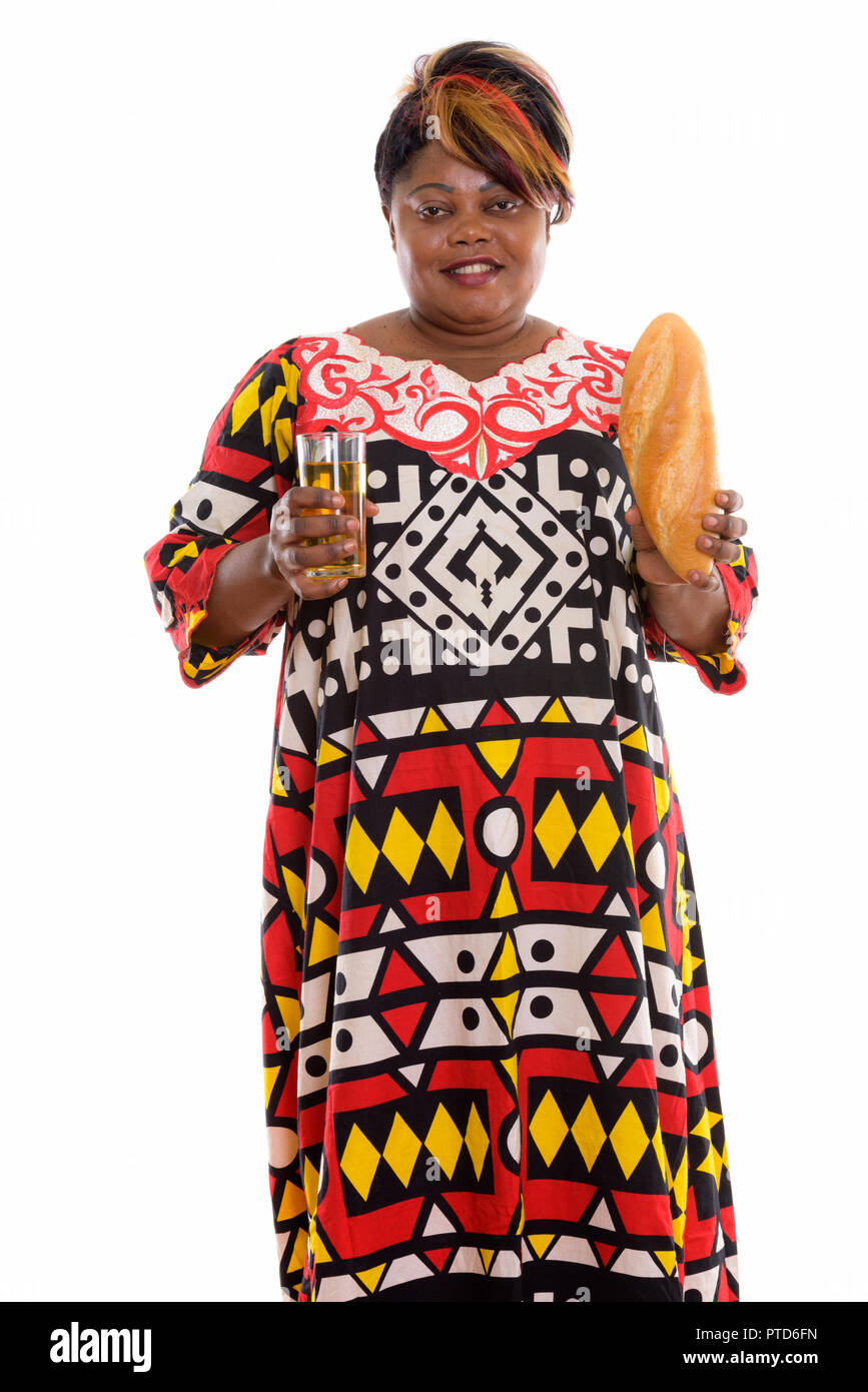 Happy fat black African woman kissing en maintenant Banque D'Images