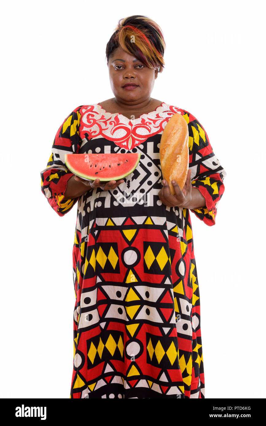 Portrait de femme africaine noire gras tout en maintenant l'article br Banque D'Images