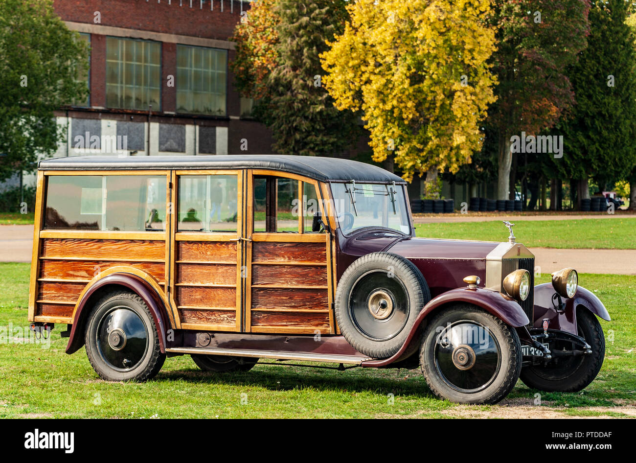 Vingt 'Rolls Royce' frein de tir 1928 / 9 à l'origine une limosine par Kellner de Paris, rebodied dans les années 30. En ligne six cylindres 3.164 litres Banque D'Images