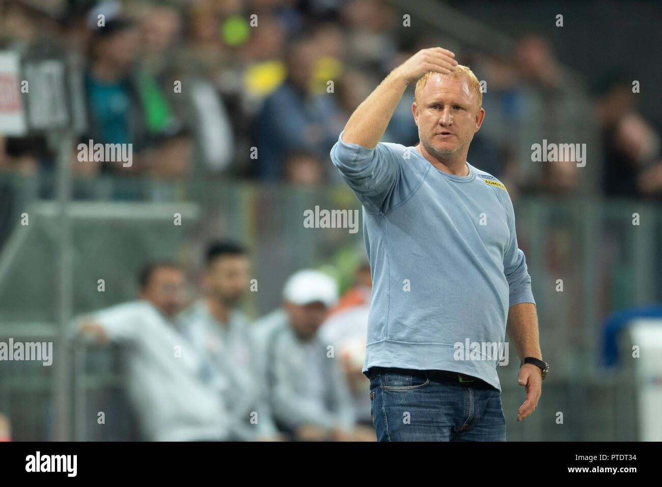 Harragas Vogel Coach (Sturm Graz) lors de 'Autriche Bundesliga Tipico' match entre Sturm Graz 1-2 Red Bull Salzbourg à Merkur Arena sur Octobre 07, 2018 à Graz, en Autriche. Credit : Maurizio Borsari/AFLO/Alamy Live News Banque D'Images