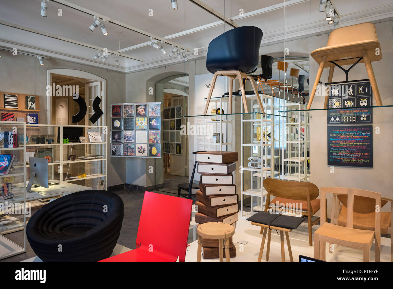 Musée du design d'art Banque de photographies et d’images à haute ...
