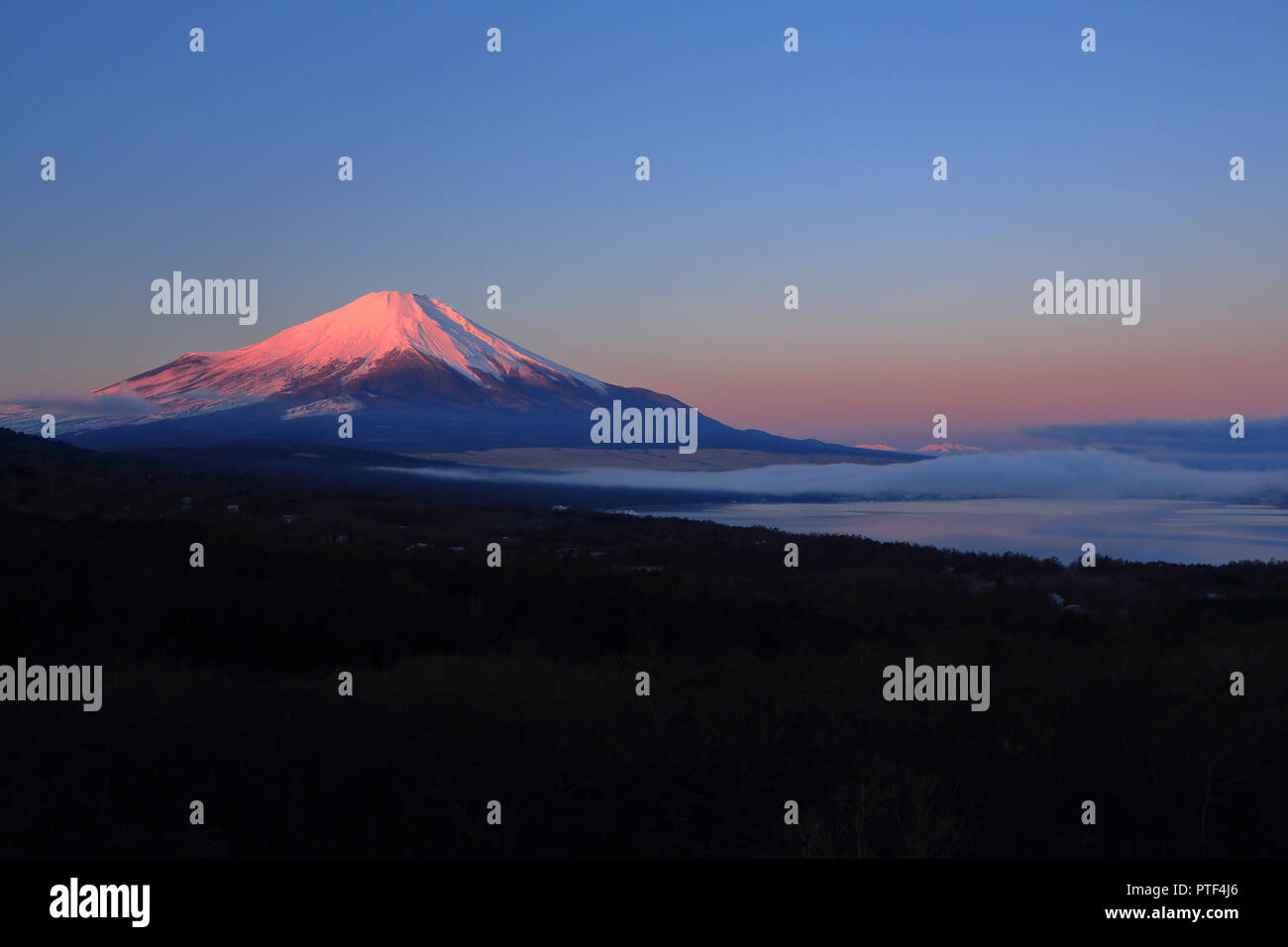 Le Mont Fuji et le lac Yamanaka Banque D'Images