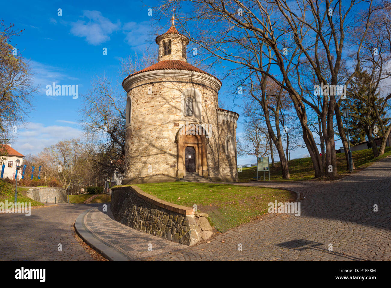 Saint Martin en rotonde (Vysehrad château supérieur) fort, Prague, République tchèque. La Rotonde de Saint Martin remonte au 11ème siècle Banque D'Images