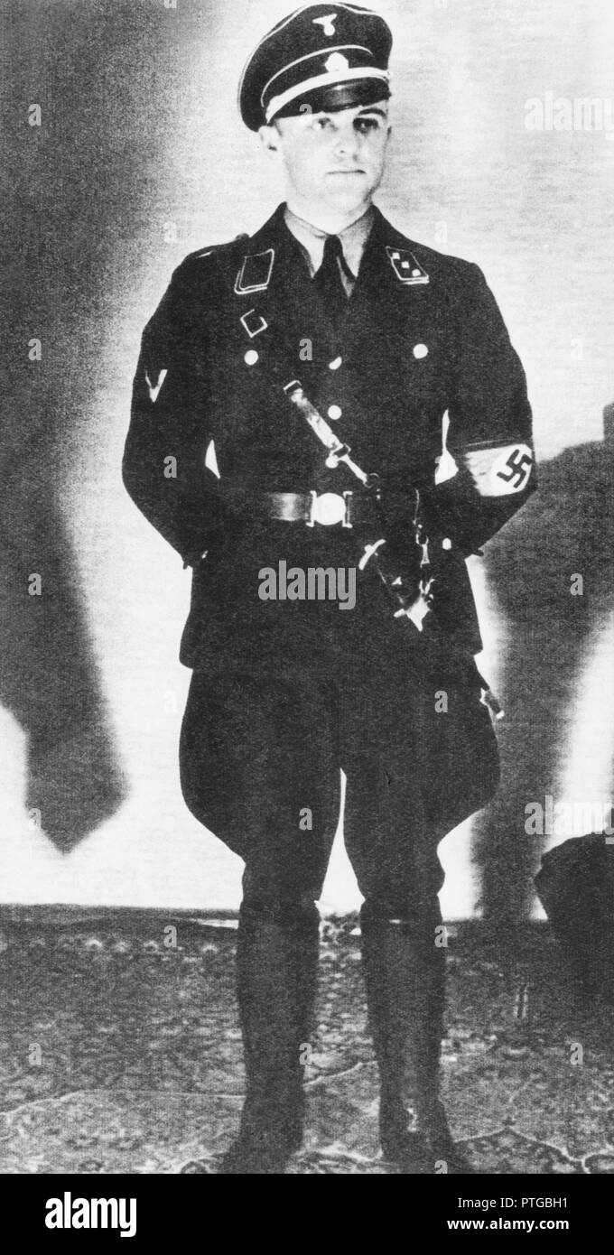 Alfred Naujocks avant la guerre dans son uniforme comme fonctionnaire de la plus haute SS à Berlin Banque D'Images