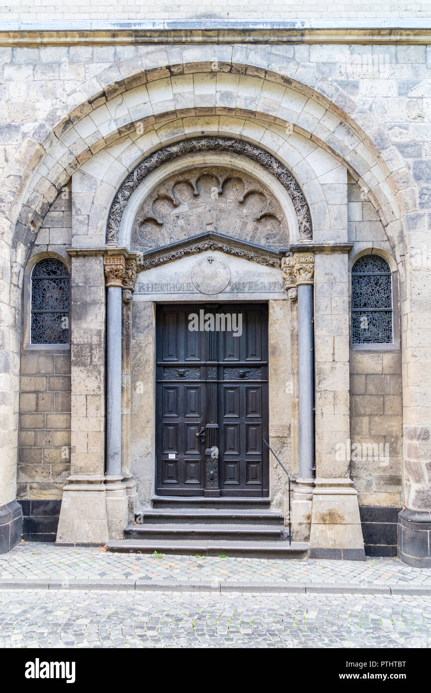 Porche ouest de Saint Maria Lyskirchen église romane, Köln, Nordrhein-Westfalen, Allemagne Banque D'Images