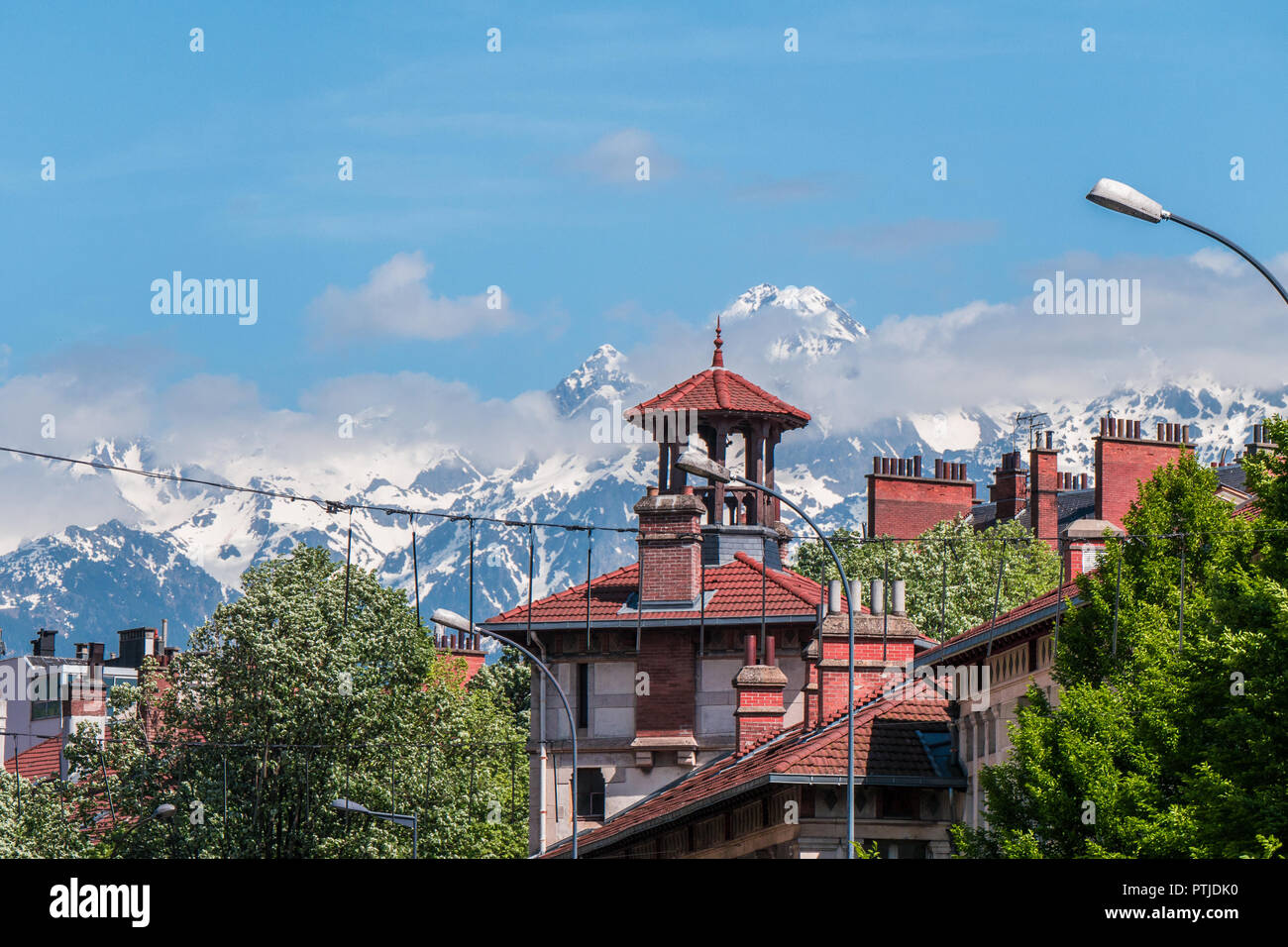 Fond Bleu Fond Nature Nuage Paysage Ciel Bleu Carte Postale Rock Vacances Nature Aventure Cap Europe Piscine Belle Grenoble France Photo Stock Alamy Fond Bleu Fond Nature Nuage Paysage Ciel Bleu Carte Postale Rock Vacances Nature Aventure Cap Europe Piscine Belle Grenoble France Photo Stock Alamy