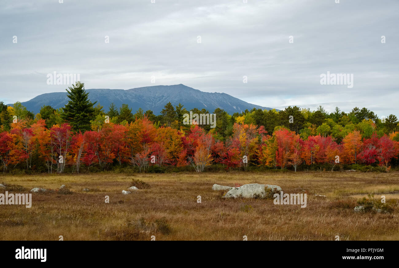 Le mont Katahdin, Maine, à l'automne Banque D'Images