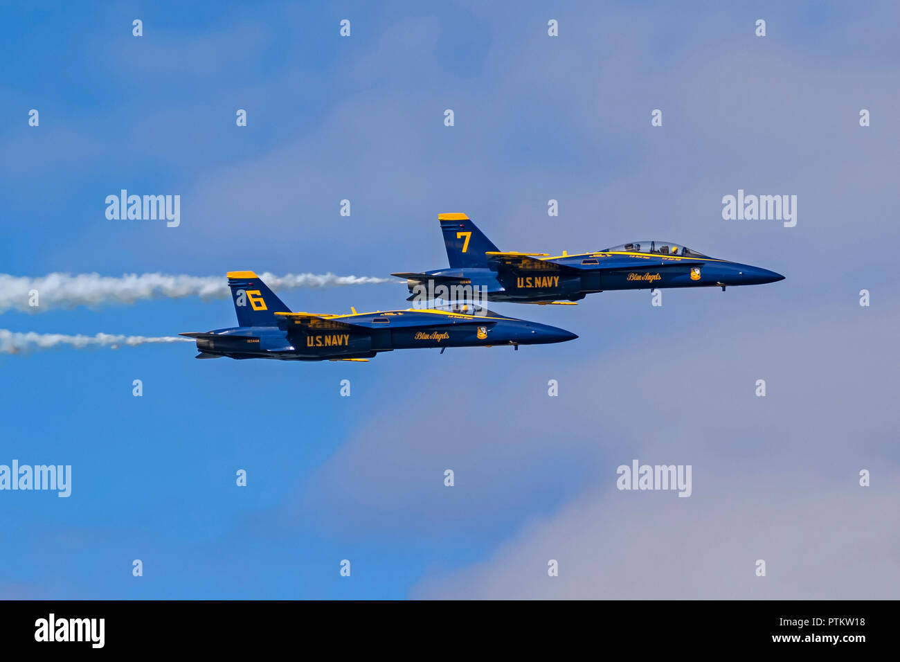 Les Blue Angels de la marine de l'avion de combat à réaction F-18 Banque D'Images