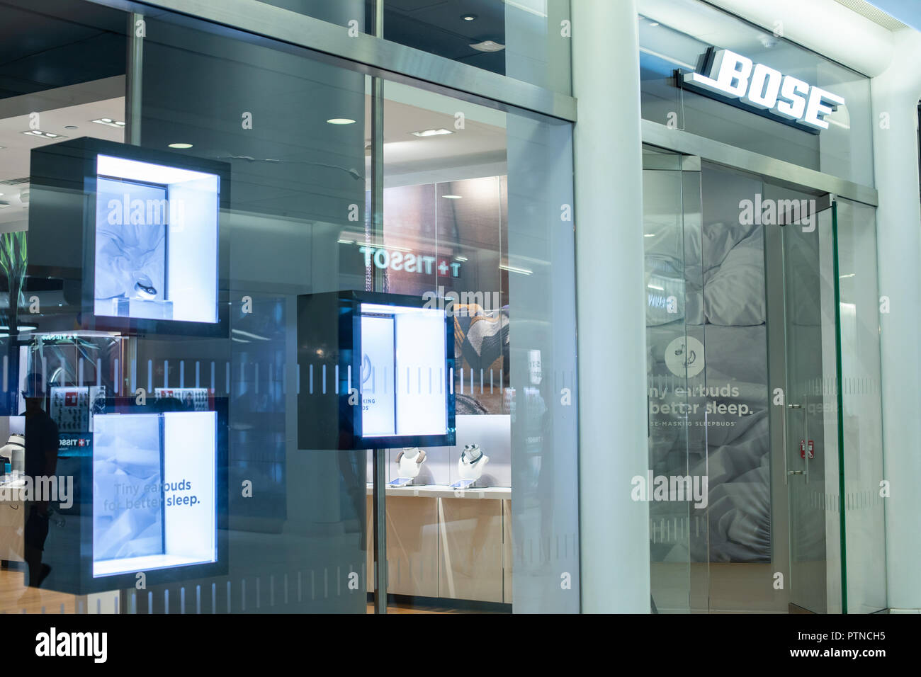Boutique Bose dans NYC World Trade Centre Oculus Banque D'Images
