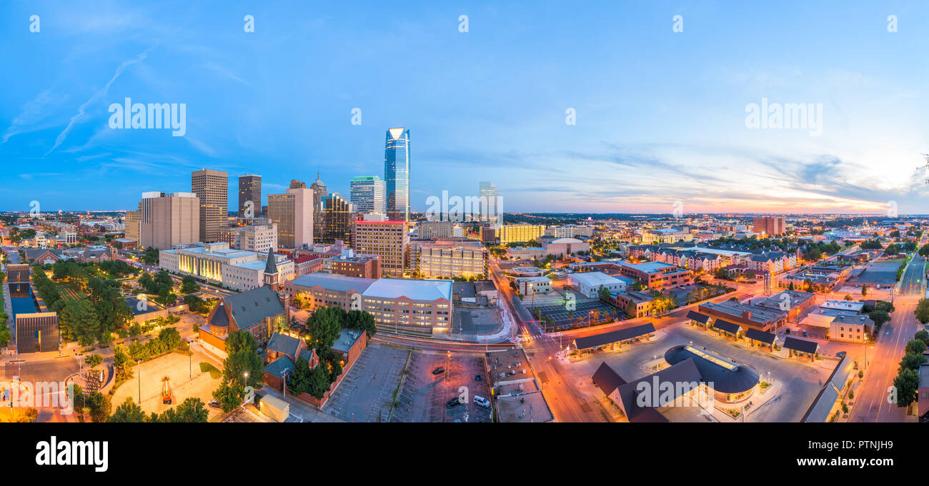 Oklahoma City, Oklahoma, USA Centre-ville au crépuscule. Banque D'Images