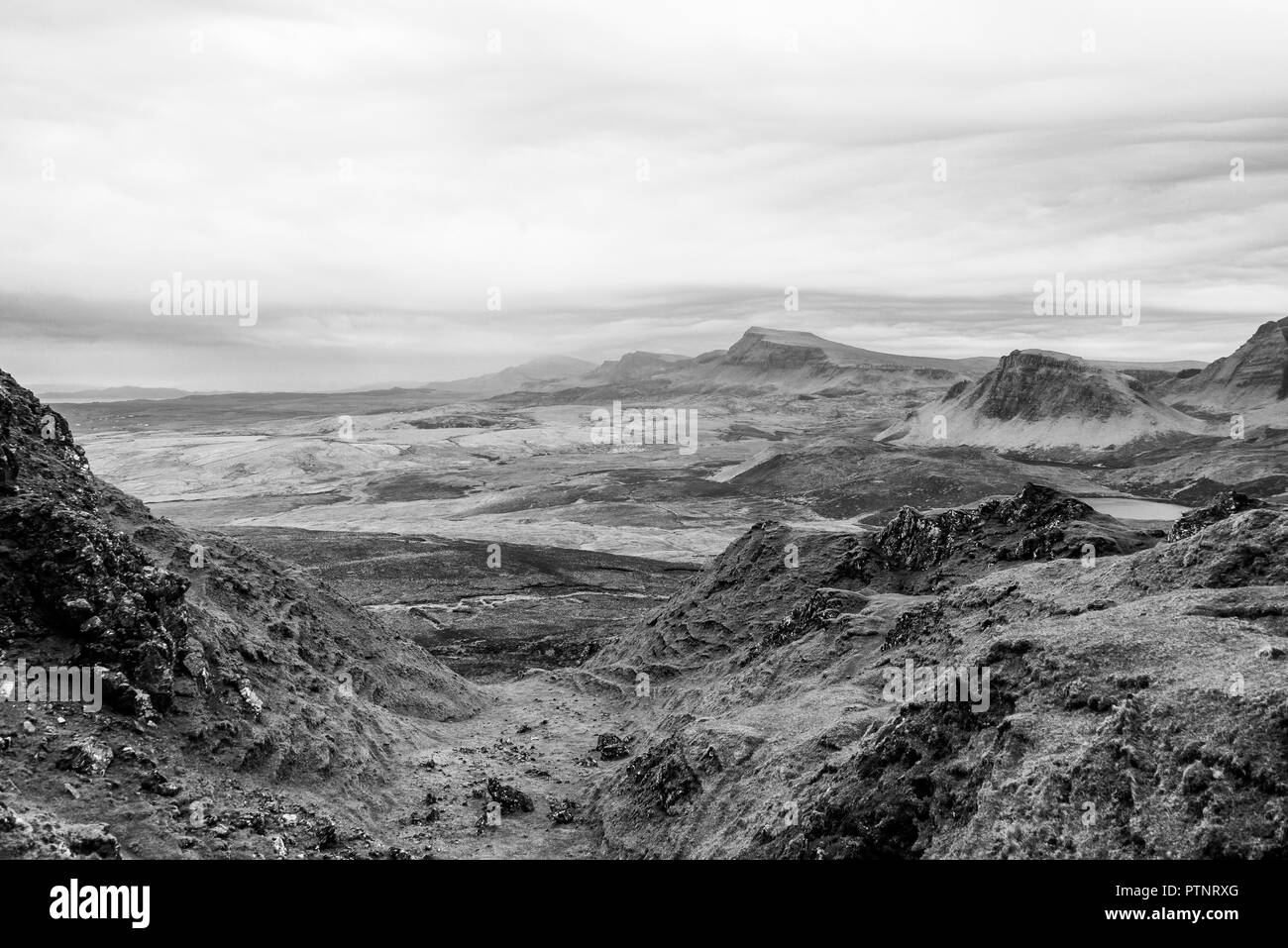 Vues de la plage montagnes Quiraing Banque D'Images