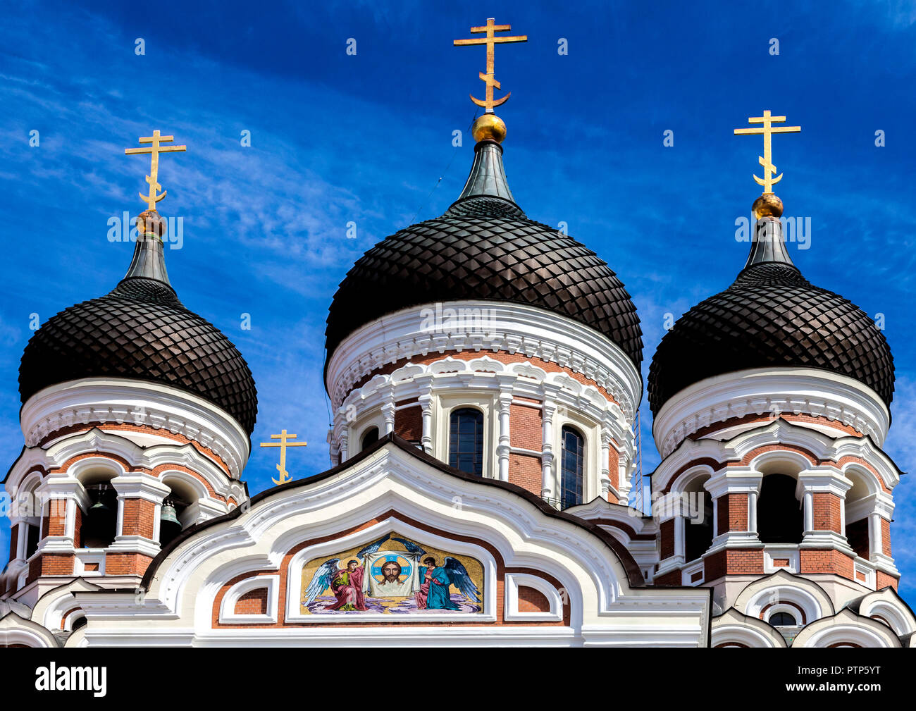 La cathédrale Alexandre Nevski et le plus grandiose du plus grand Tallinn coupole orthodoxe cathédrale dans la vieille ville de Tallinn Estonie Banque D'Images