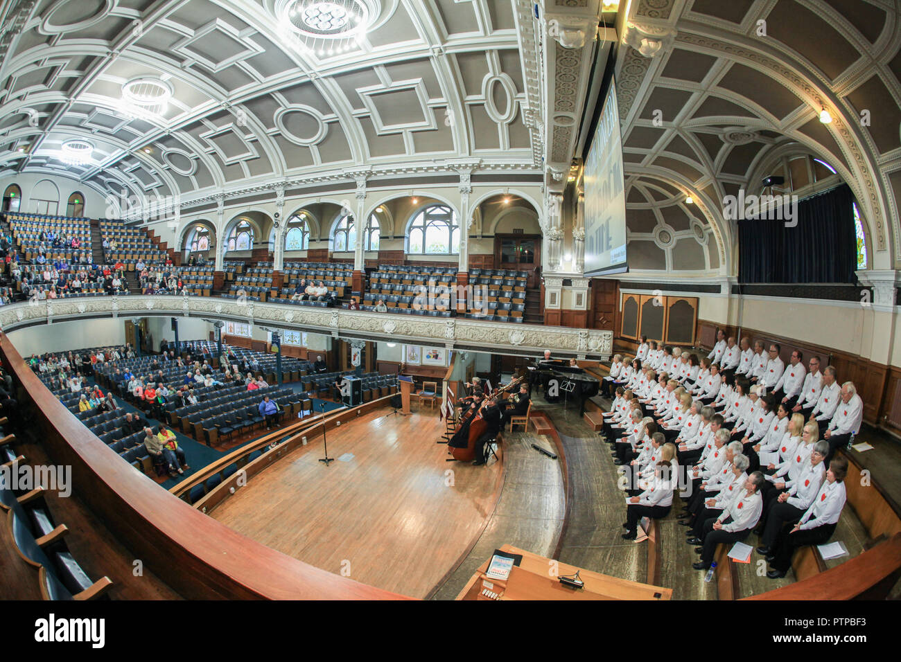 8 septembre 2018. Bolton, Lancashire, Angleterre.. Bolton Methodist Mission à Victoria Hall ont organisé une 'back in time' les concerts dans le cadre de leur contribution Banque D'Images