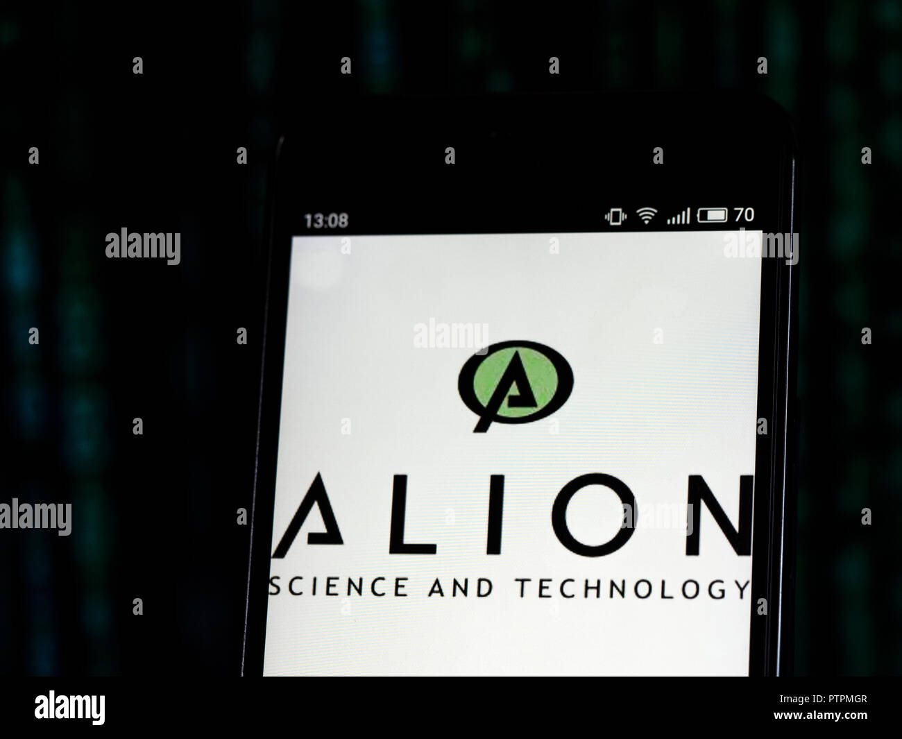 L'Alion Science & Technology Corp vu le logo affiché sur le téléphone intelligent. Société de l'industrie de la défense Banque D'Images