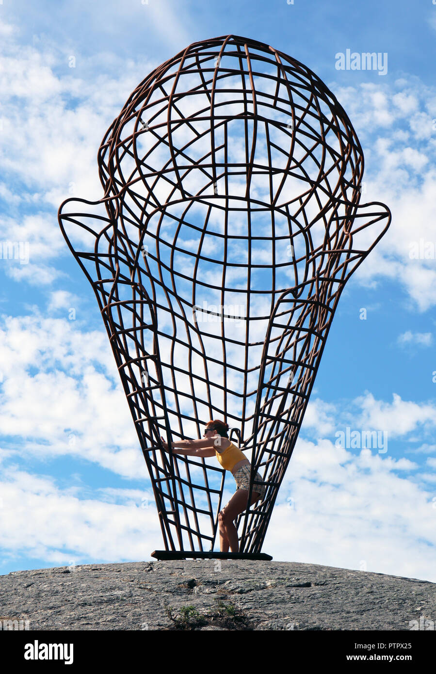 Je (photographe) connaît cette oeuvre par Helgi Gislason nommé 'univers dans la pensée humaine je '. Dans la nature publique de la côte ouest. Banque D'Images