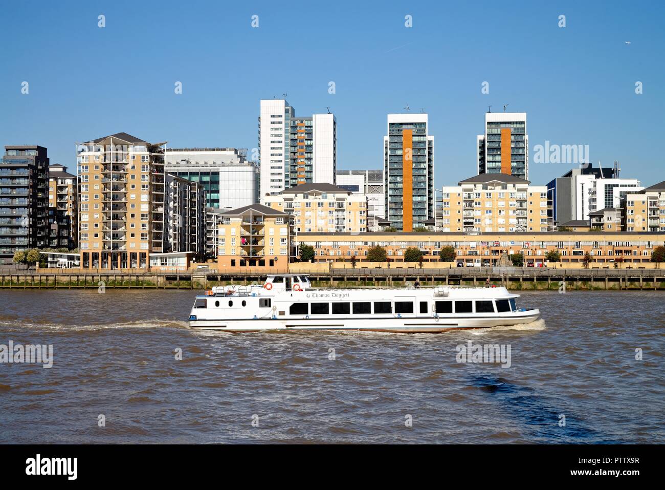 Riverside Apartments moderne au Virginia Quay, Canning Town London England UK Banque D'Images