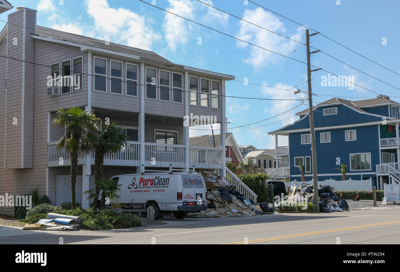 Wrightsville Beach, NC - 1 octobre 2018 : semaines après l'ouragan Florence, les résidents et les entreprises de nettoyage sont encore en place sur la voie de la reprise. Flo Banque D'Images