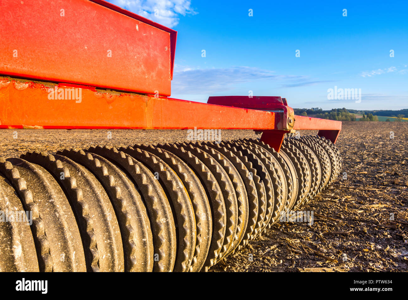 Détail de rouleau dentelée sur machines agricoles. Banque D'Images