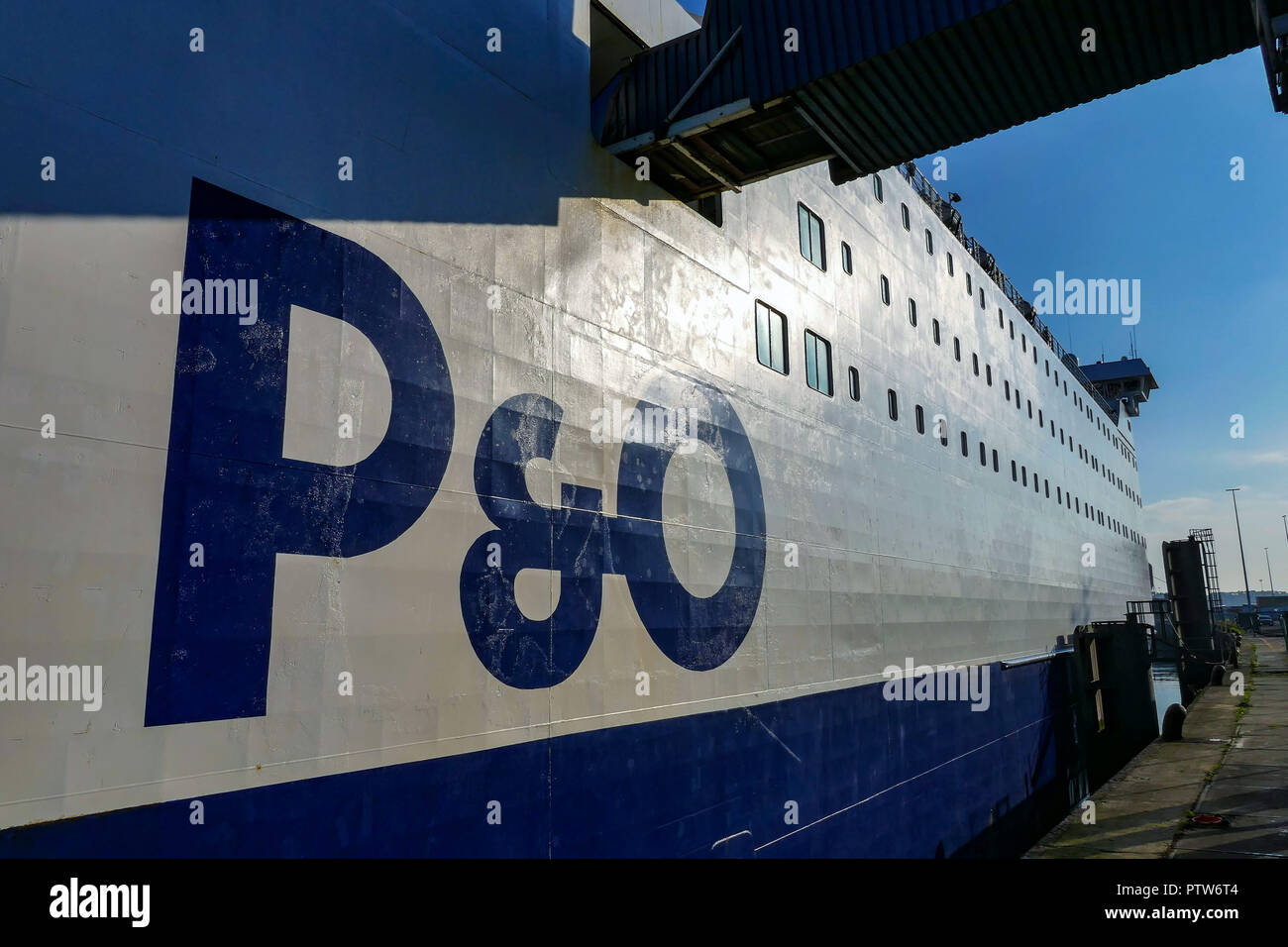 P & O Ferries, la fierté de l'York, amarré au port de Zeebrugge, Belgique, Banque D'Images
