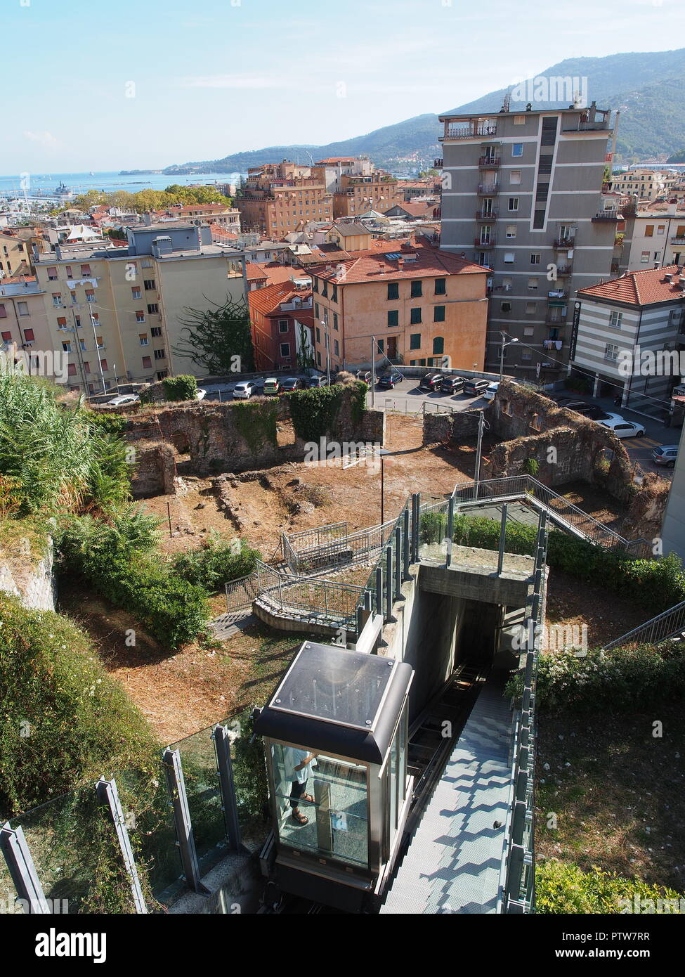 Ascenseur en plein air à La Spezia, Italie Banque D'Images