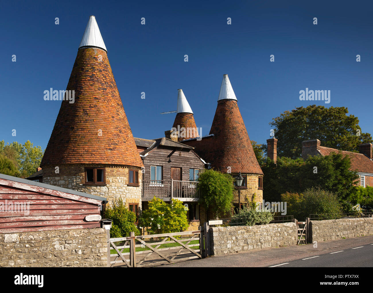 Maidstone, Kent, UK, Coxheath, incline Farm Oast, ancienne maison convertie en maison Oast Banque D'Images