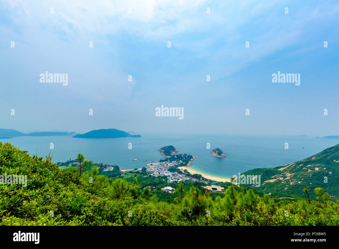 L'île de Hong Kong montagneux panoramique vue panoramique de Shek O Dragon's Back Mountain Trail Banque D'Images