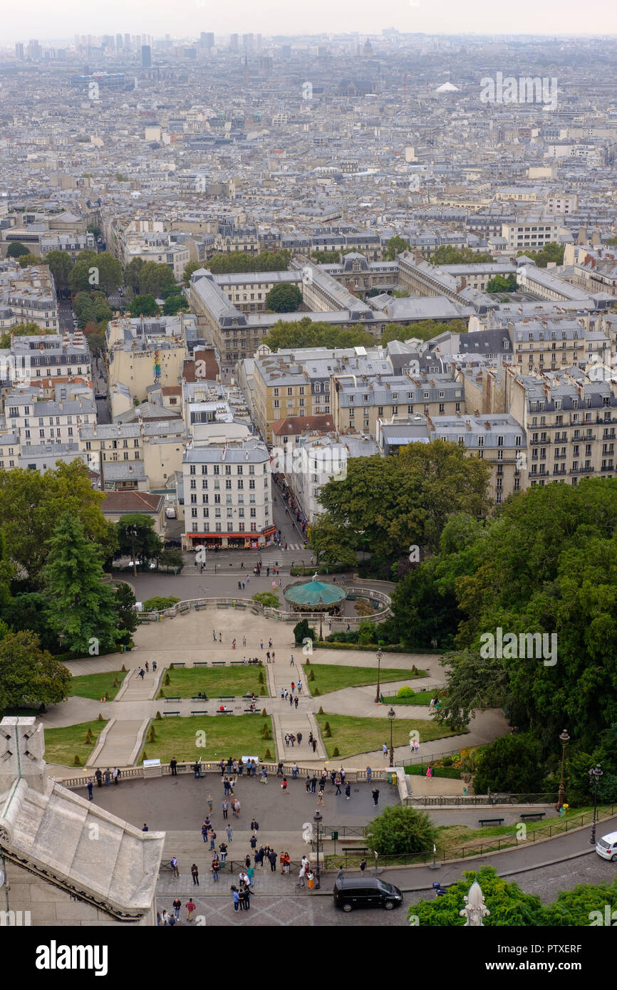 Vue de Paris à partir de la Basilique du Sacré-Cœur de Montmartre sur. Paris, France, Septembre 04, 2018 Banque D'Images