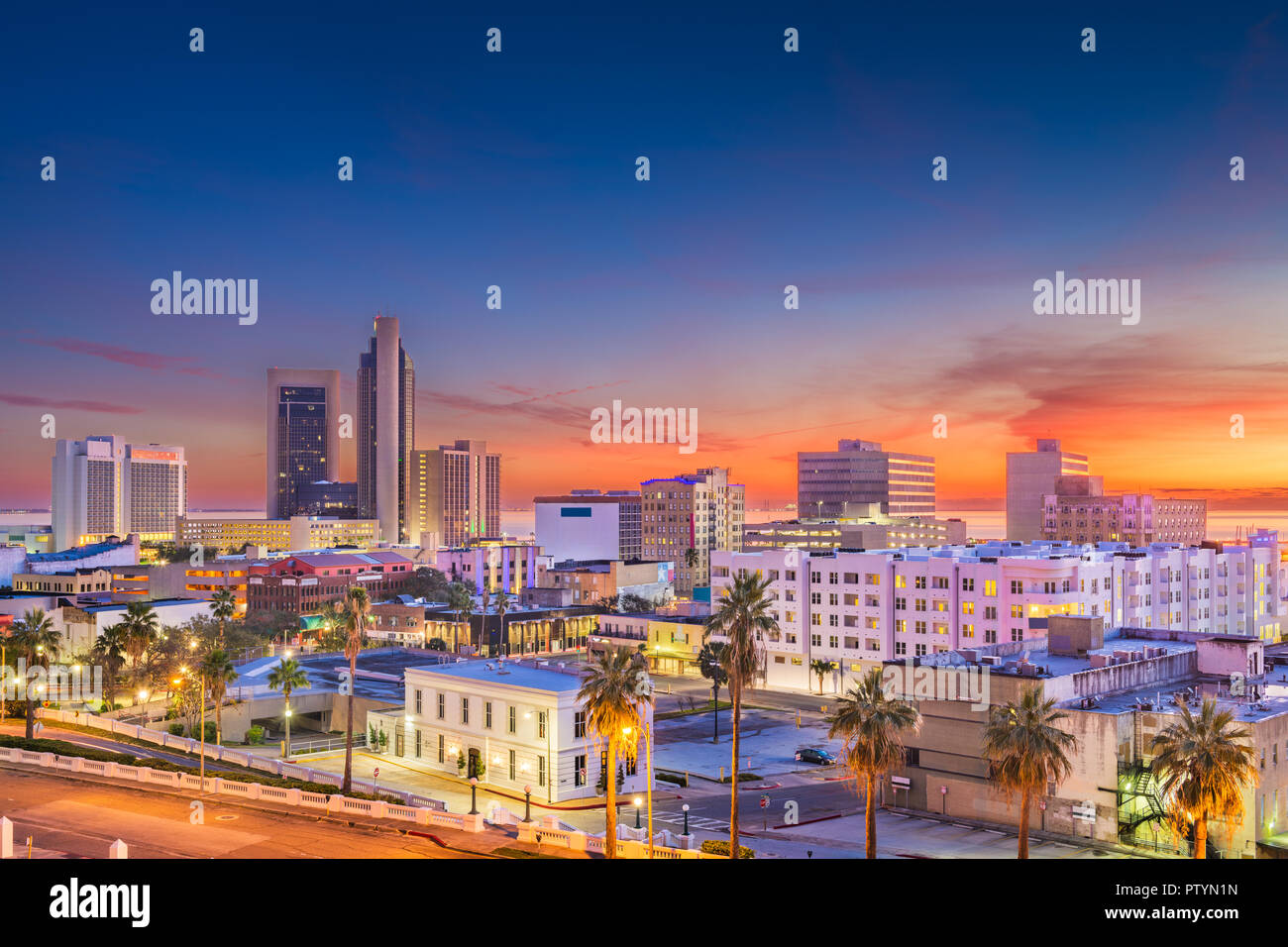 Corpus Christi, Texas, États-Unis centre-ville au crépuscule Photo Stock -  Alamy