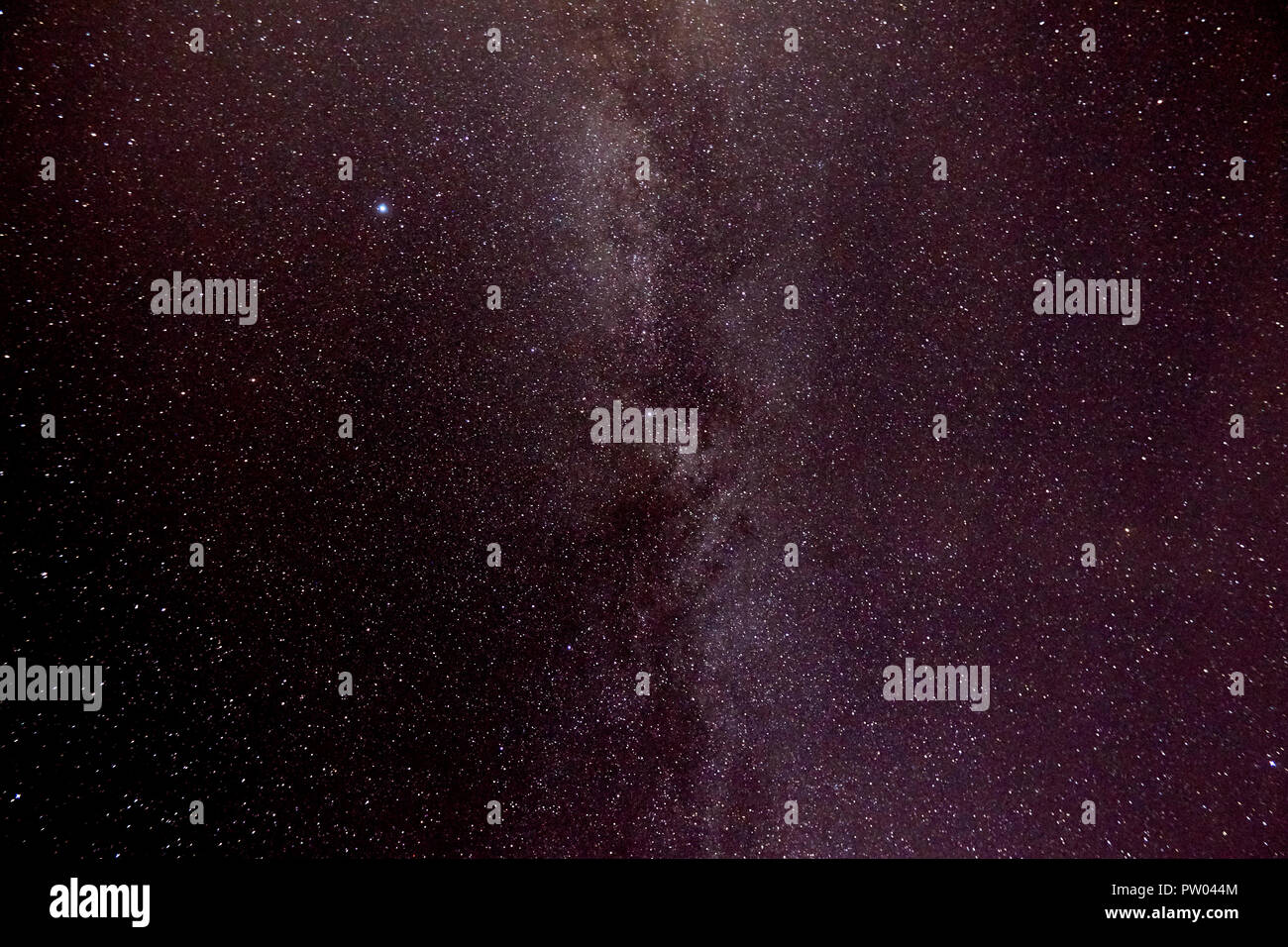 Étoiles dans la voie lactée comme vu en septembre ciel nocturne dans la côte ouest de l'Irlande Banque D'Images