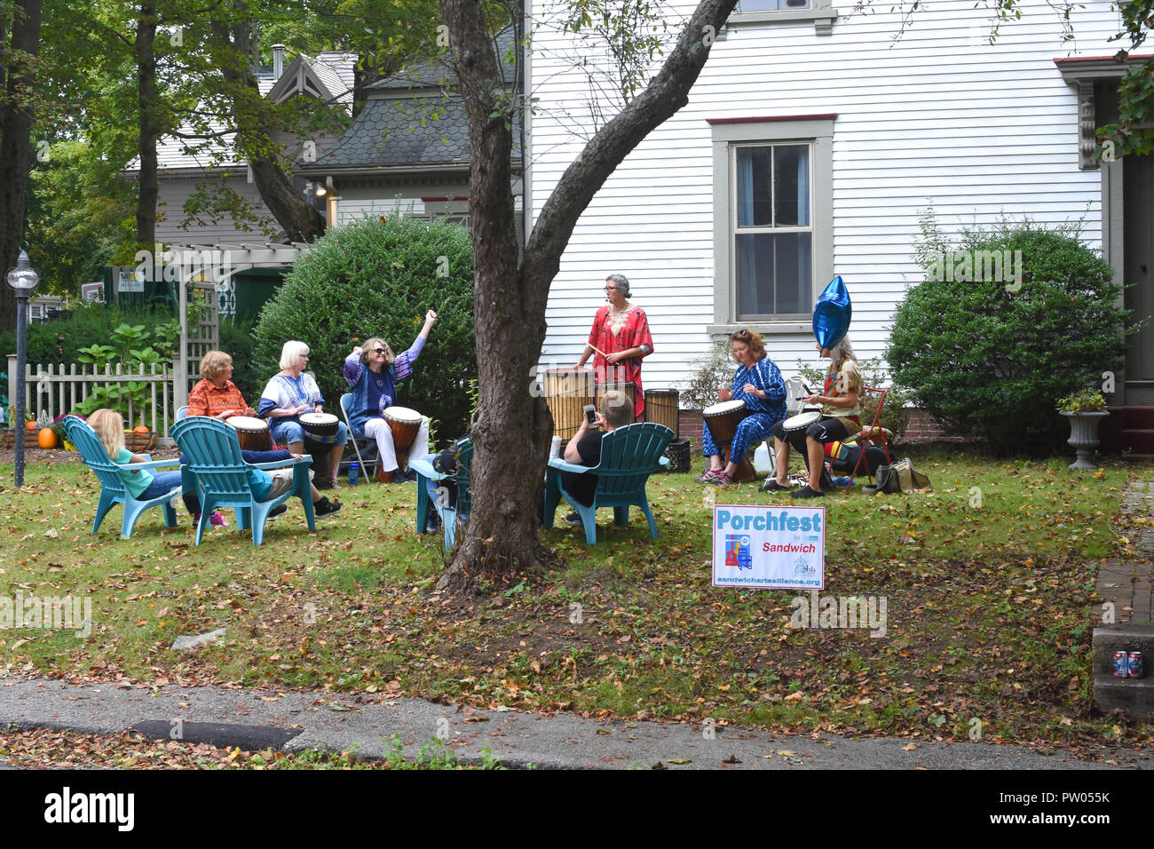 Porchfest - un événement en vedette une variété d'artistes dans le village de Sandwich à Cape Cod, USA Banque D'Images