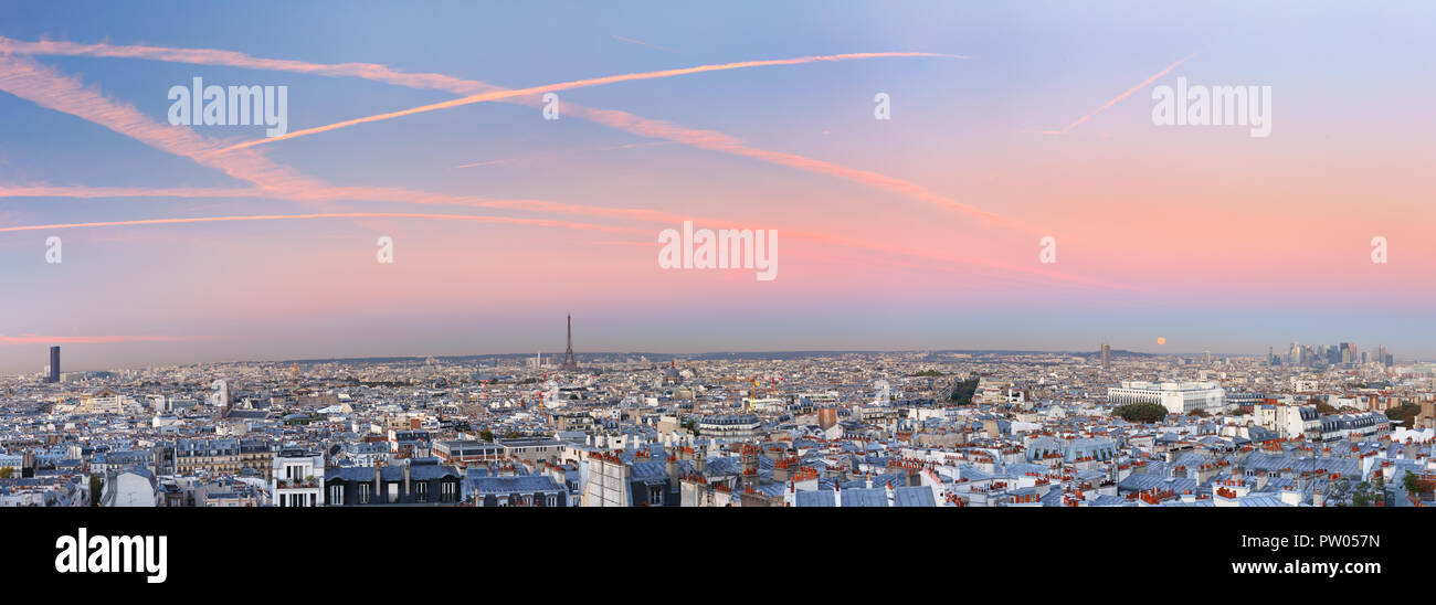 Paysage urbain panoramique heure de montmartre bleue Banque de photographies et d’images à haute