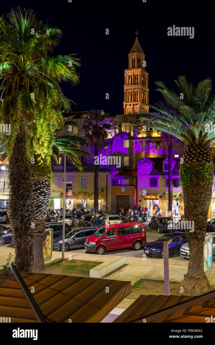Photo de nuit de la cathédrale de Split, Croatie, Europe Banque D'Images
