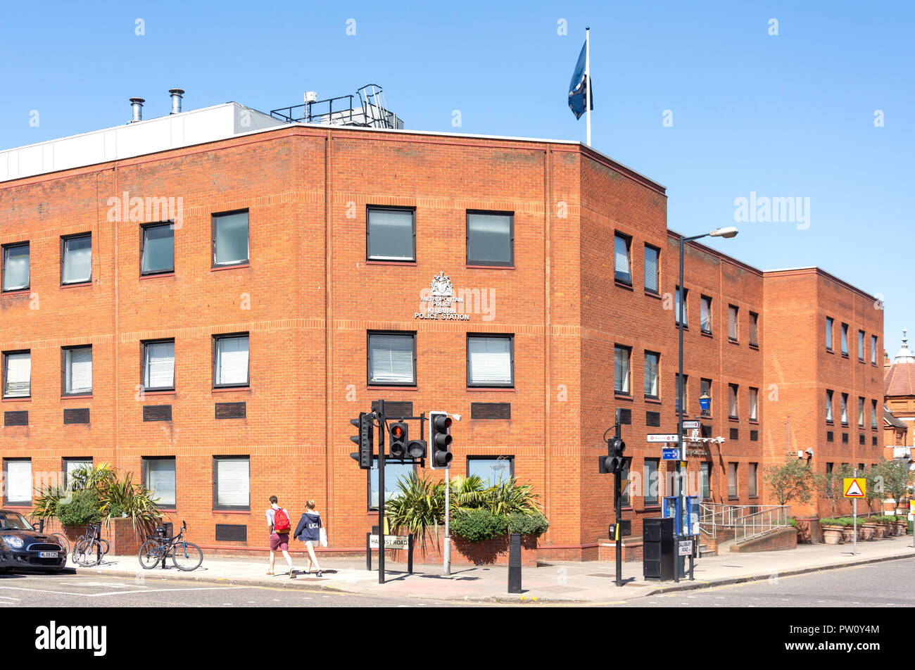 La station de police de Kilburn, Salusbury Road, Queen's Park, London Borough of Brent, Greater London, Angleterre, Royaume-Uni Banque D'Images