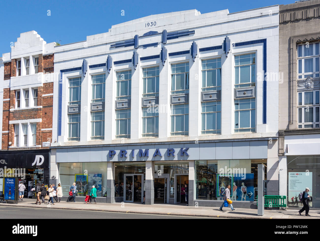 Primark store, Kilburn High Road, Kilburn, London Borough of Camden, Greater London, Angleterre, Royaume-Uni Banque D'Images