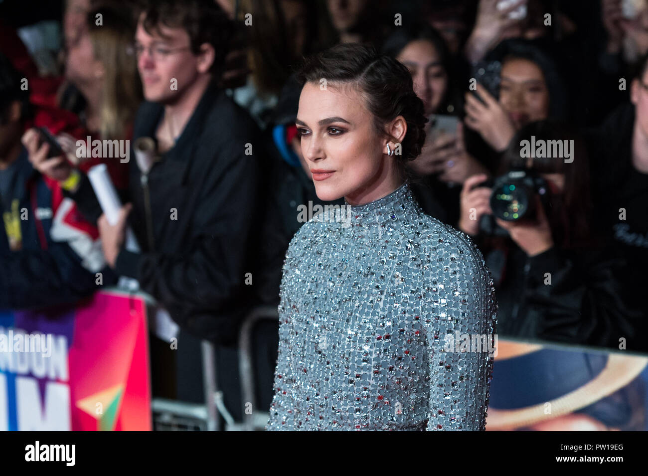 Londres, Royaume-Uni. 11 octobre 2018. Keira Knightley assiste à la première du film britannique 'Colette' au Cineworld, Leicester Square durant la 62e Festival du Film de Londres BFI Mécènes Gala. Credit : Wiktor Szymanowicz/Alamy Live News Banque D'Images