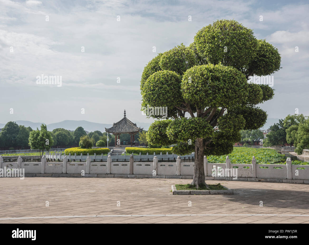 Les jardins du grand philosophe Confucius situé dans le district de Jiangshui Kunming Chine. Banque D'Images