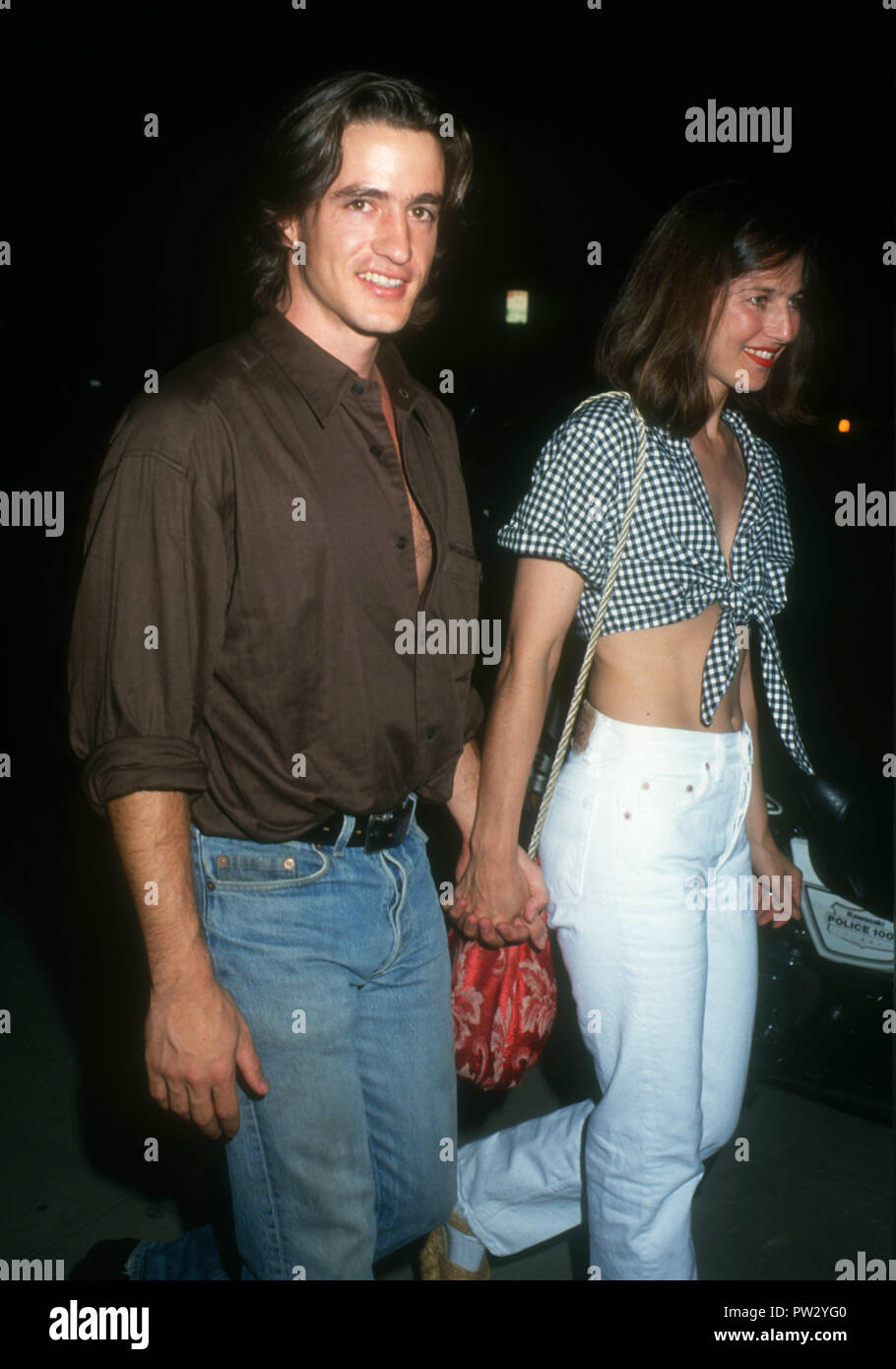 Los Angeles, CA - 1 octobre : l'Acteur Dermot Mulroney et l'actrice Catherine Keener assister à 'coule une rivière' Beverly Hills création le 1 octobre 1992 à l'Academy of Motion Picture Arts & Sciences Theatre de Los Angeles, Californie. Photo de Barry King/Alamy Stock Photo Banque D'Images