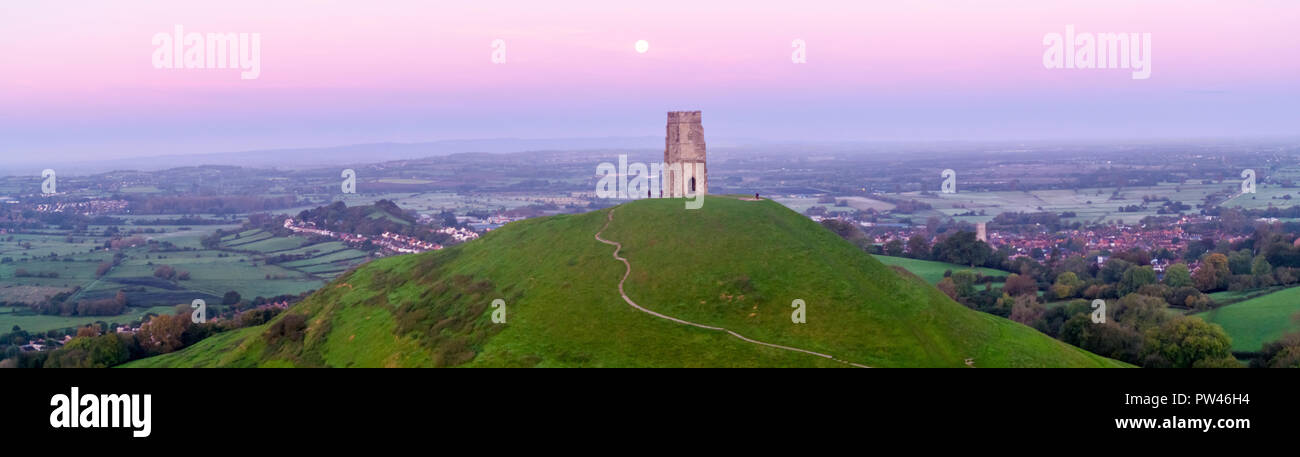 Royaume-uni, Angleterre, Glastonbury, Somerset, St Michael's Church Tower sur Tor de Glastonbury Banque D'Images